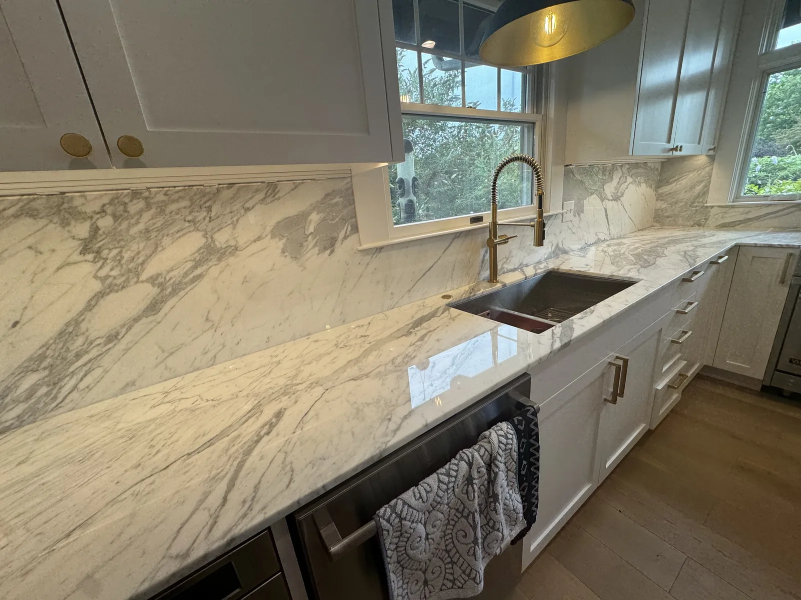 Repair or replace your countertop? 7 damages compared: article cover