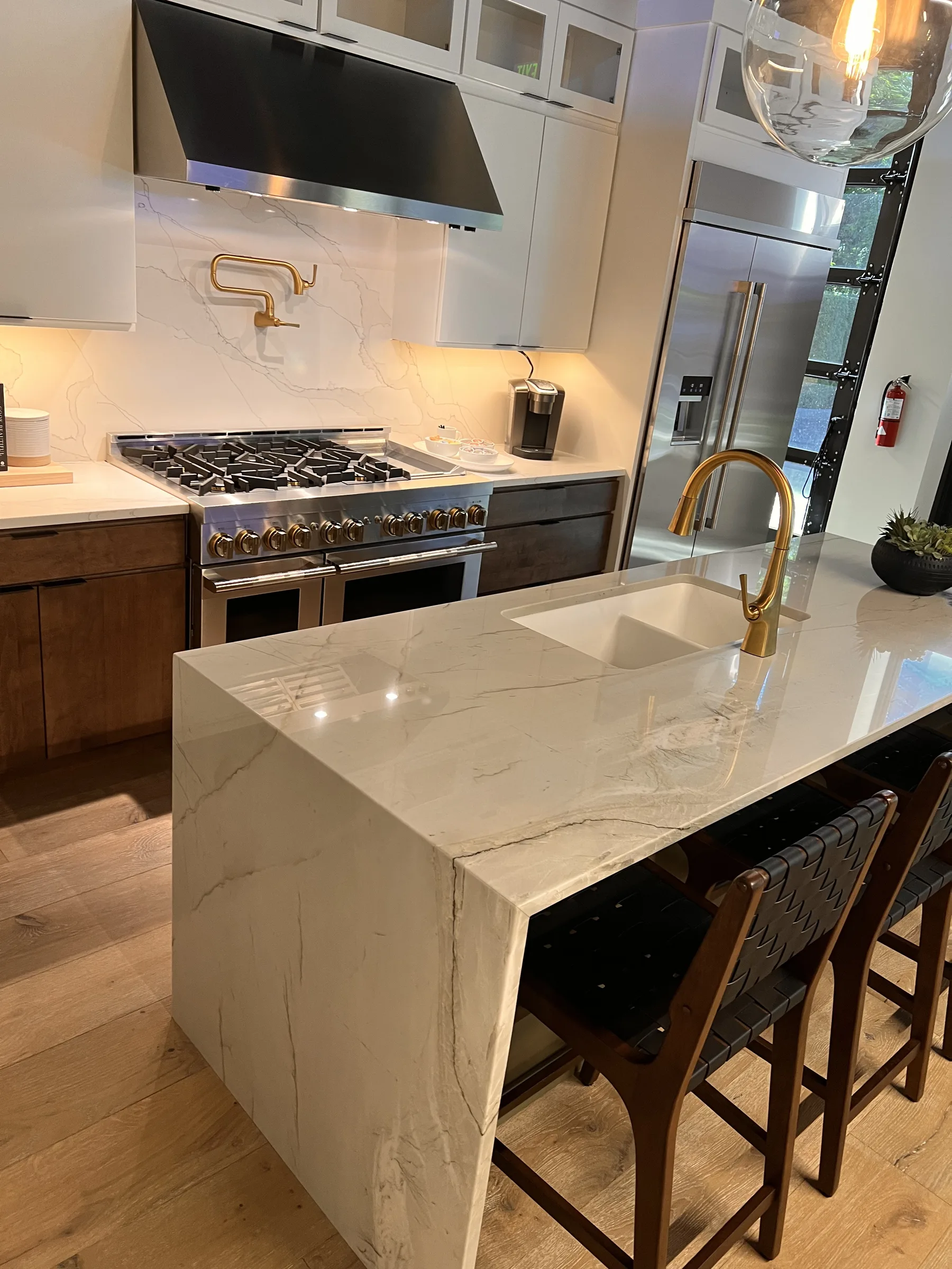 Countertop project by Top Granite, kitchen with new stone countertops