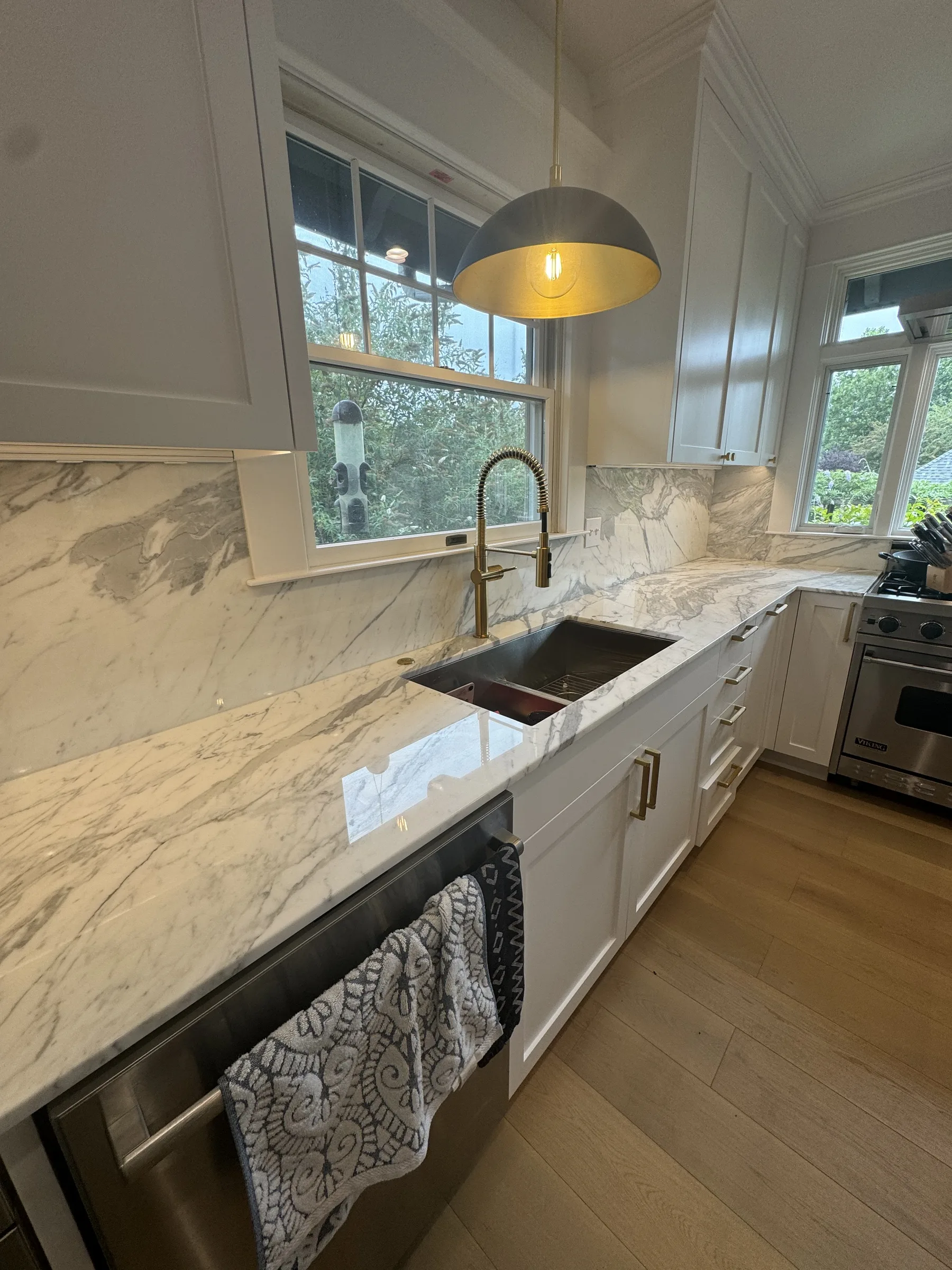 Countertop project by Top Granite, kitchen with new stone countertops