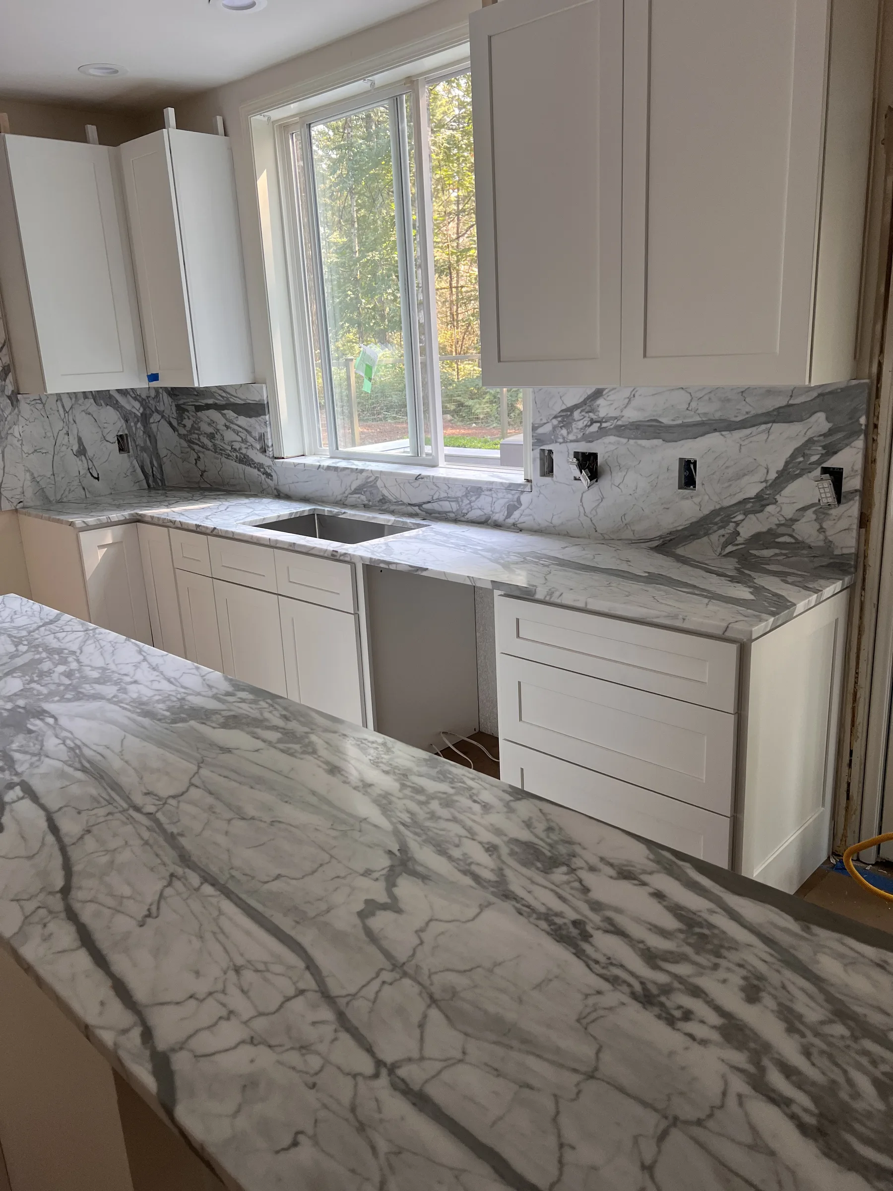 Countertop project by Top Granite, kitchen with new stone countertops