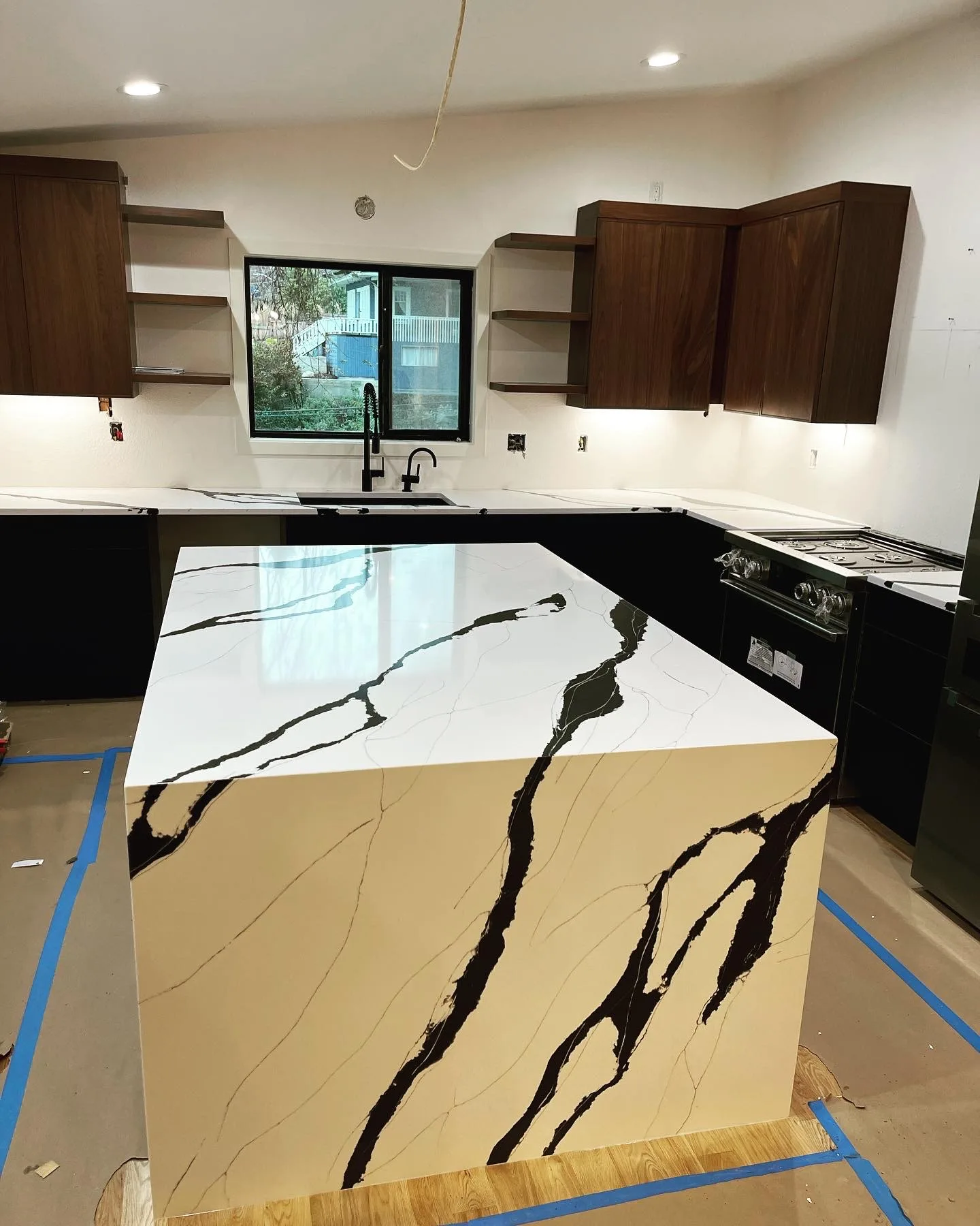 Countertop project by Top Granite, kitchen with new stone countertops