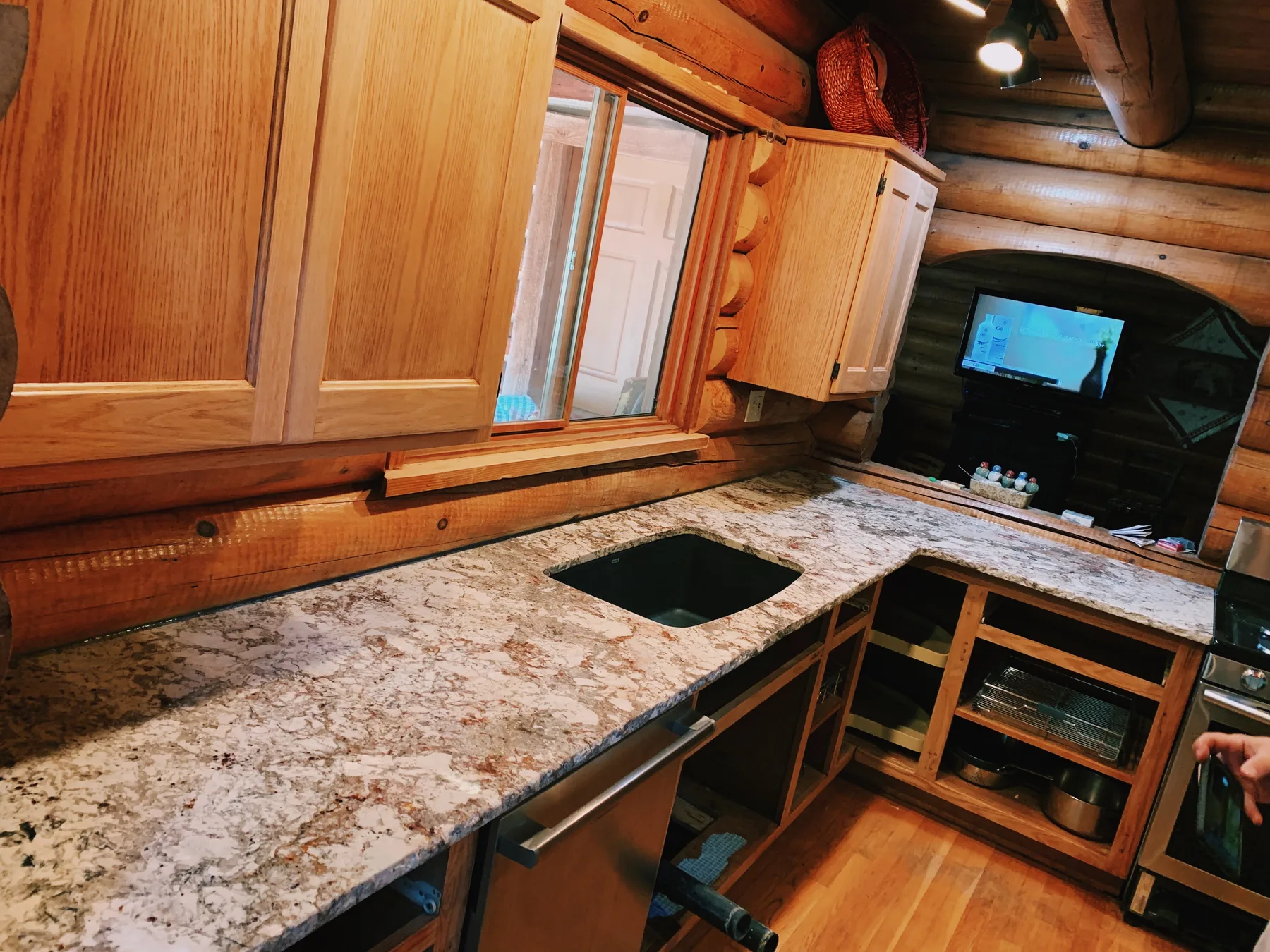 Countertop project by Top Granite, kitchen with new stone countertops