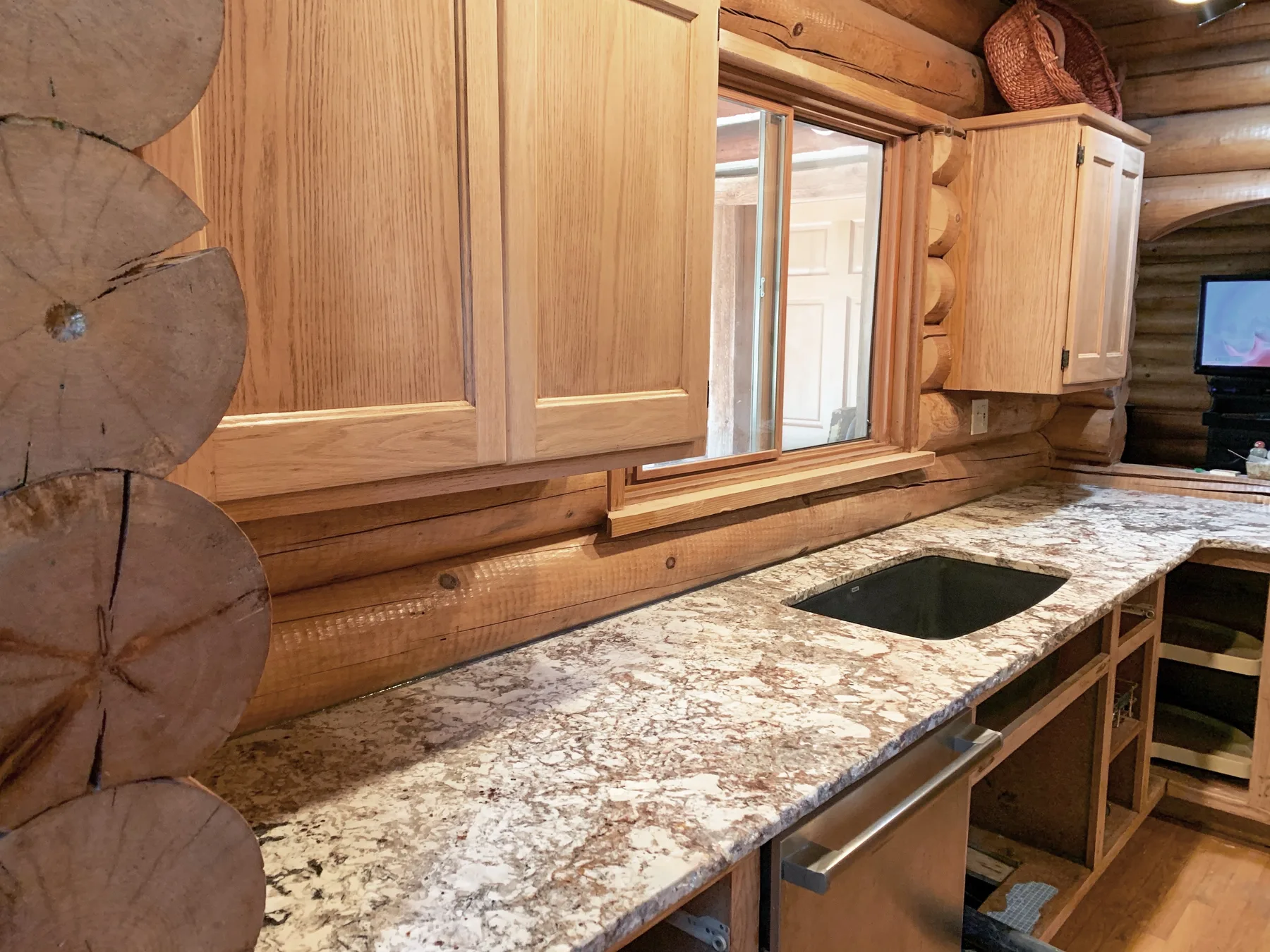Countertop project by Top Granite, kitchen with new stone countertops