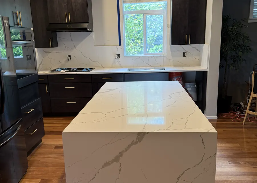 Kitchen countertops by Top Granite. A Top Granite project