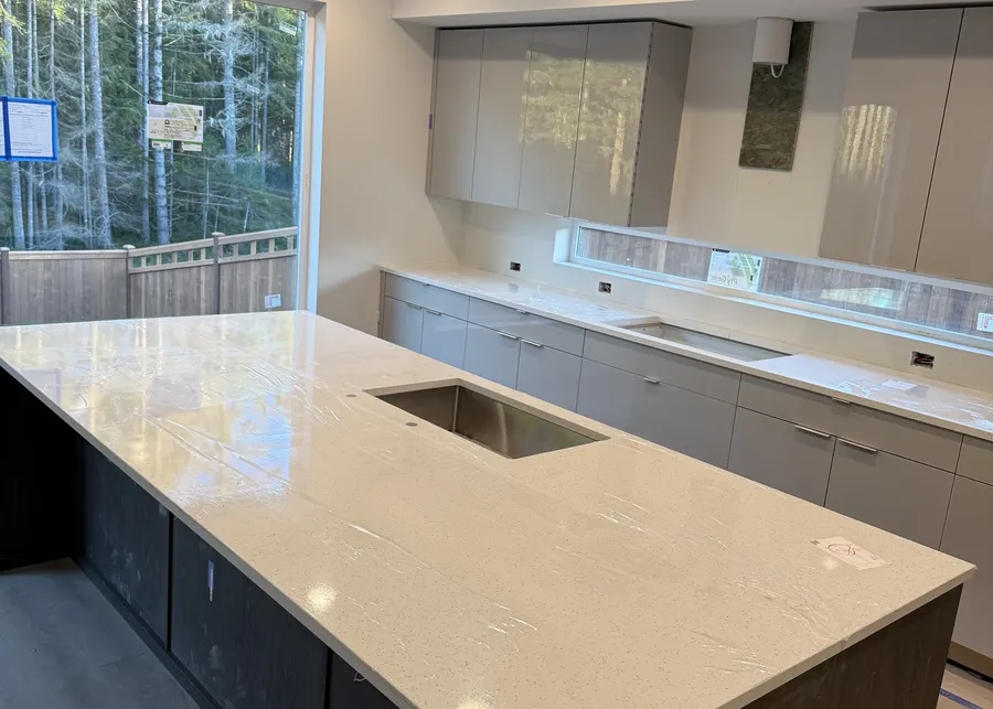 Kitchen countertops by Top Granite. A Top Granite project