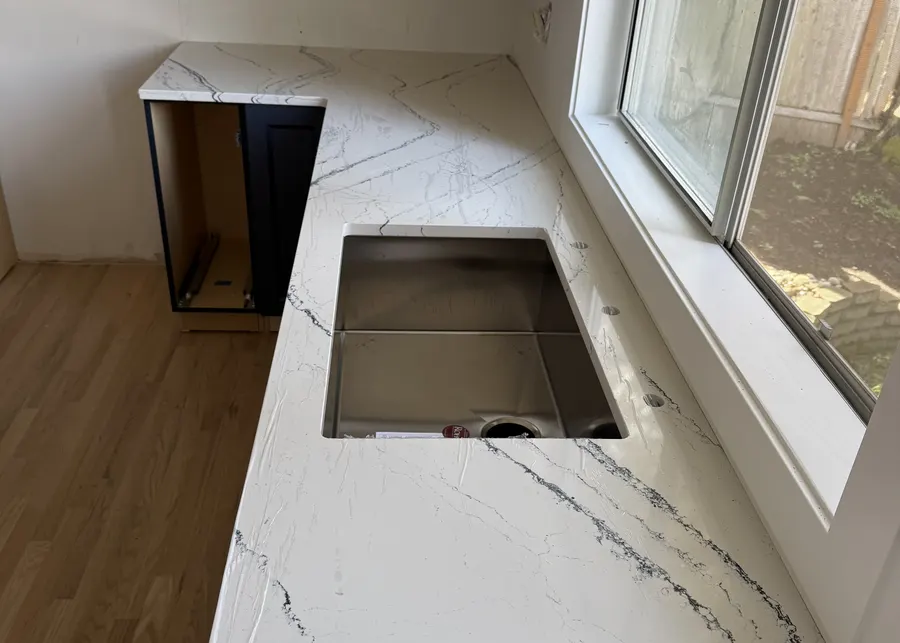 Kitchen countertops by Top Granite. A Top Granite project