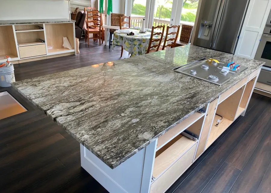 Kitchen countertops by Top Granite. A Top Granite project