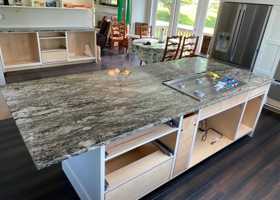 Kitchen countertops by Top Granite. A Top Granite project